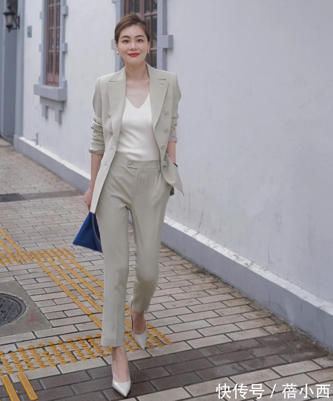 外套|时髦精今秋穿的外套不再是开衫,而是西装,简约高级又显气质