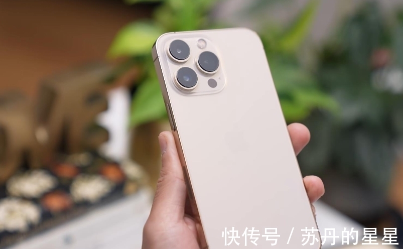 iphone|再次祝贺苹果！iPhone13不仅线上卖爆，线下更是排起了长队