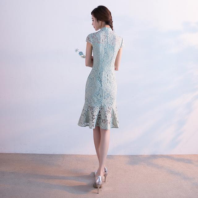 改良版|女人应该穿的嫩一点，70后现在都流行这样穿，特时髦