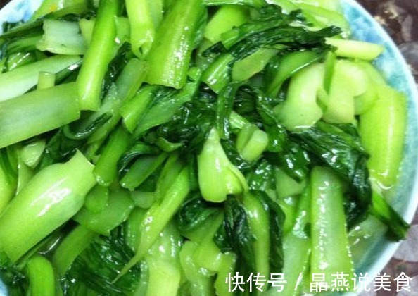 炒青菜万万不可直接下锅,多加一步,想不好吃都难!