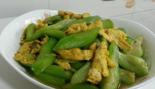 同龄人|女性不想被同龄人比下去，常吃此菜，色斑皱纹淡了，子宫更健康！