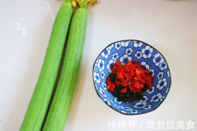 夏天多吃这蒸菜，做法简单，少油烟不油腻，入味又多汁