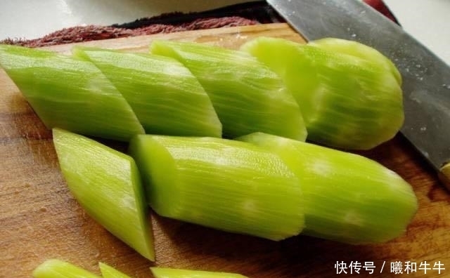 选购|挑选莴笋不是越绿越好,老农教大家5招,轻松选购皮薄脆爽莴笋