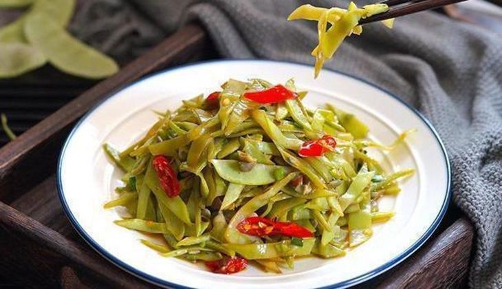 姜米|美食推荐：泡椒肥肠，烧椒茄子，秋葵炒鸡蛋，素炒茶豆的做法