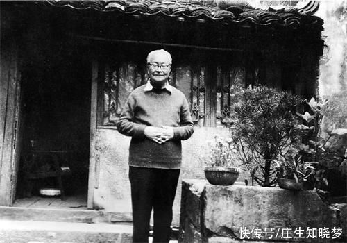 丁玲|作家丁玲大胆尝试三人行，晚年公开痛批沈从文:贪生怕死的胆小鬼