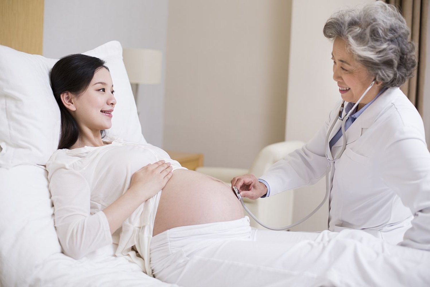 乐乐妈|怀孕8个月忽然来例假?及时就医后医生表态,“来得正好不用怕”