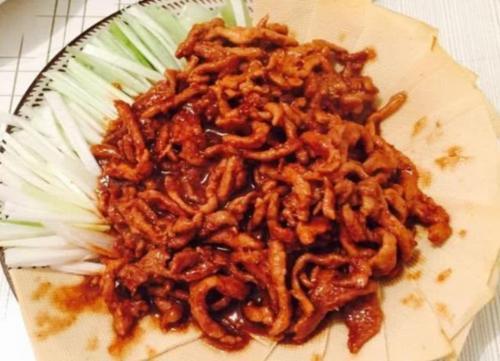 “京酱肉丝”做法简单，老百姓的家常菜，酱香味美，全家人抢着吃