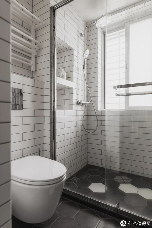 客厅|舍弃客厅,不买茶几!福建90后男主的家,因媲美图书馆而走红网络