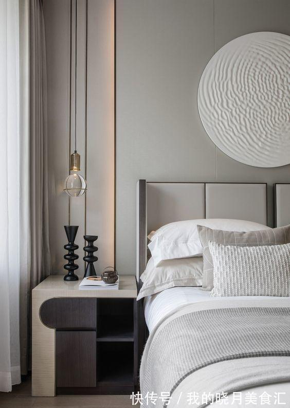 书桌|现在不流行床头柜了!在床后打排柜子,向外延伸还能多做个书桌