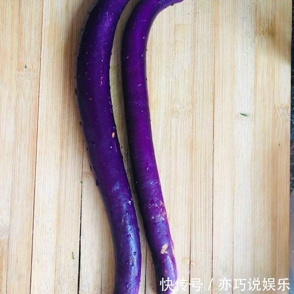 茄子还是这样做最好吃，孩子隔三差五吃，上桌就想抢光！