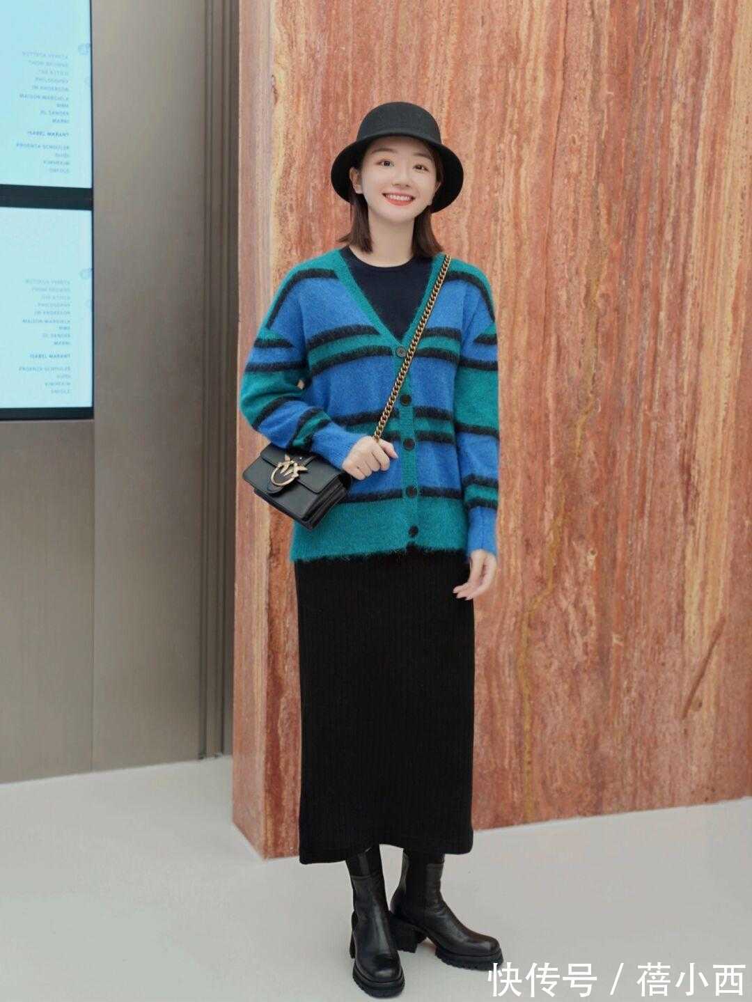 小姐姐 时髦精冬季穿的鞋子不再是小白鞋,而是“齐踝靴”,高级又有气质