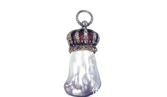 珍珠 这么有份量的珠宝,可不能作为日常首饰所佩戴,超大个头极其罕见!