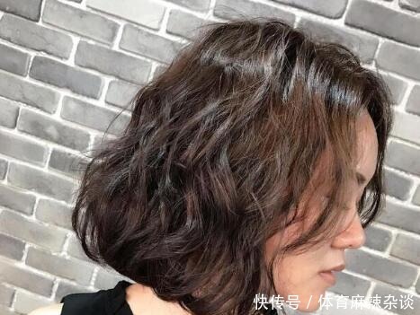 水波纹卷|水波纹短发更增加气质和气场，想换发型的女生，可以做参考
