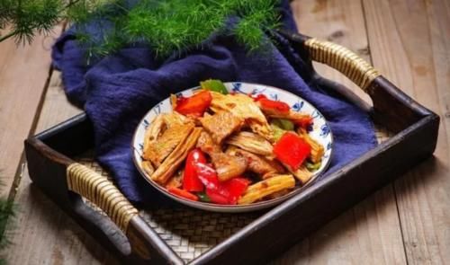 腐竹|血脂高的中老年人，这“3种食物”千万不要吃，医生：会影响健康