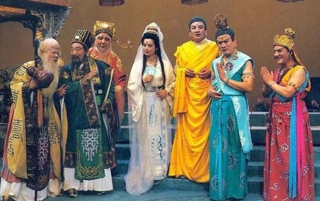 玉皇大帝$王卫国演“玉皇大帝”出名,头像被印到冥币上,想打官司找不到人