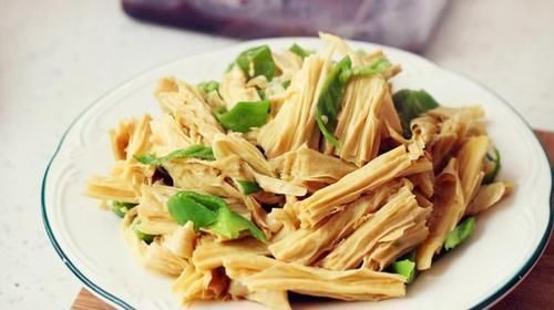 宿便|生活中很普通的食物，女性每天換著吃，排出黑臭宿便，越吃越瘦