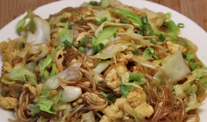 再把包菜|包菜此做法太香了,简单一炒,鲜香味美又下饭,1周吃4次