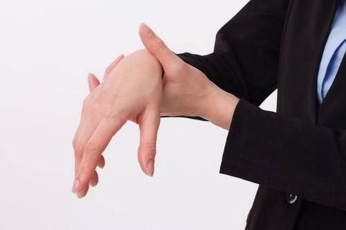 升高|血压失控,4个“暗语”你读懂几个?别等高血压缠身才后悔