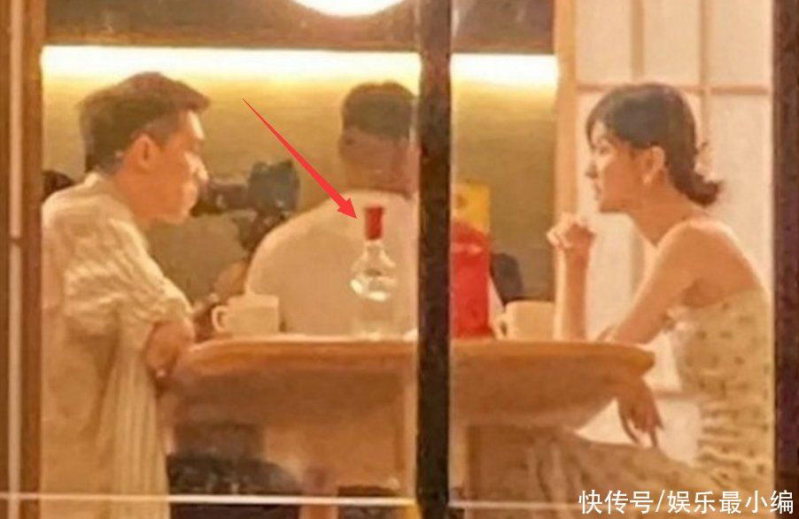 路透|喬欣許魏洲上戀綜被拍，帥哥美女約會(huì)好浪漫，桌上的白酒卻搶鏡了