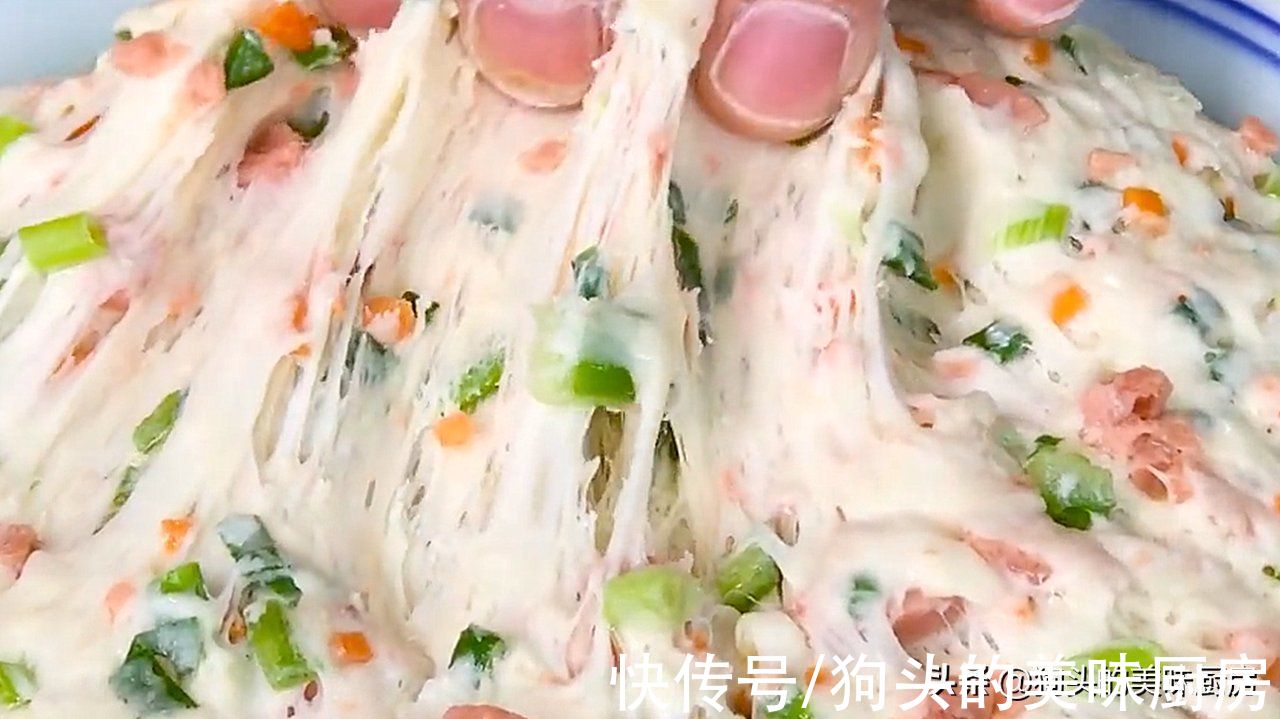 我家面粉从不蒸馒头，教你一个做法，比包子简单，比油条还香