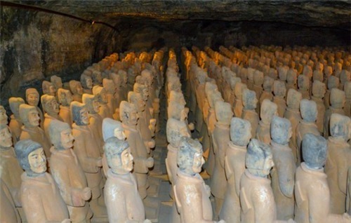 墓主|曹操到底盗了谁的墓,能一夜暴富养活军队三年?墓主差点当上皇帝