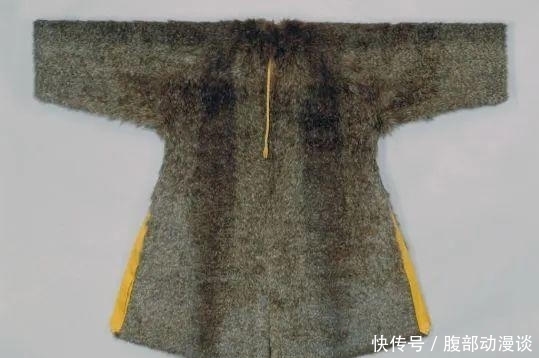 书画|少年鲁迅拿出狐皮袍子典当,搬家10元卖书画,富人扫扫地缝吃三年