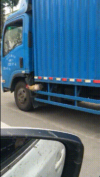 |搞笑GIF:看把人都喷成什么样子了,亲妈都认不出来了