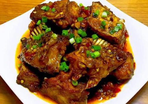 香辣|美食优选:快炒香辣虾仁,家常烧鱼,草原香薰黄牛肉,香辣鱼块的做法