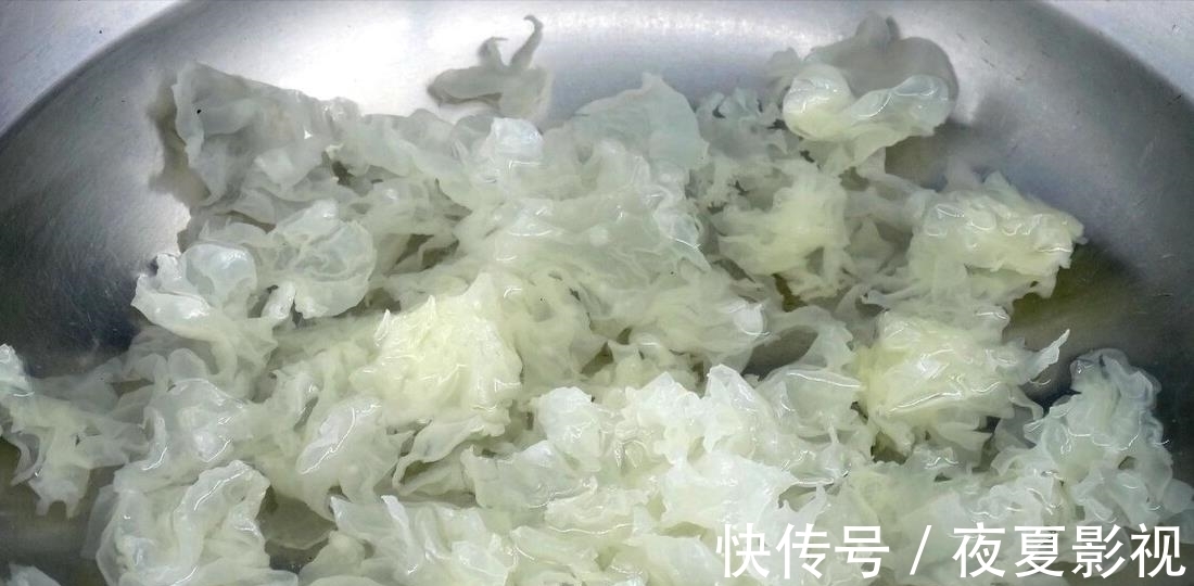 煮银耳汤要想出胶,原来这么简单,做好关键2步,出胶又快又多