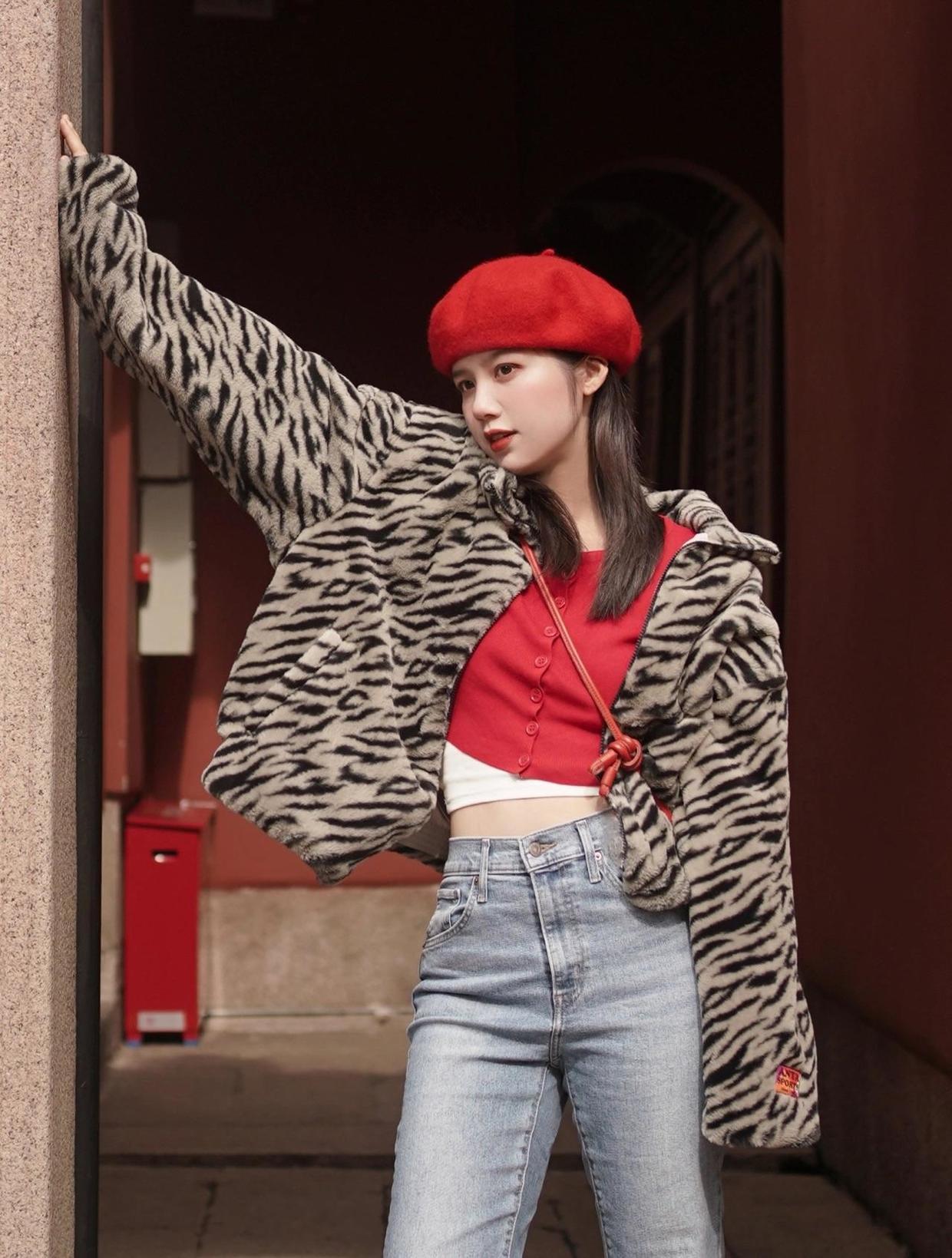 穿搭|想要穿出独特个性?试试豹纹外套吧!扑面而来的野性美