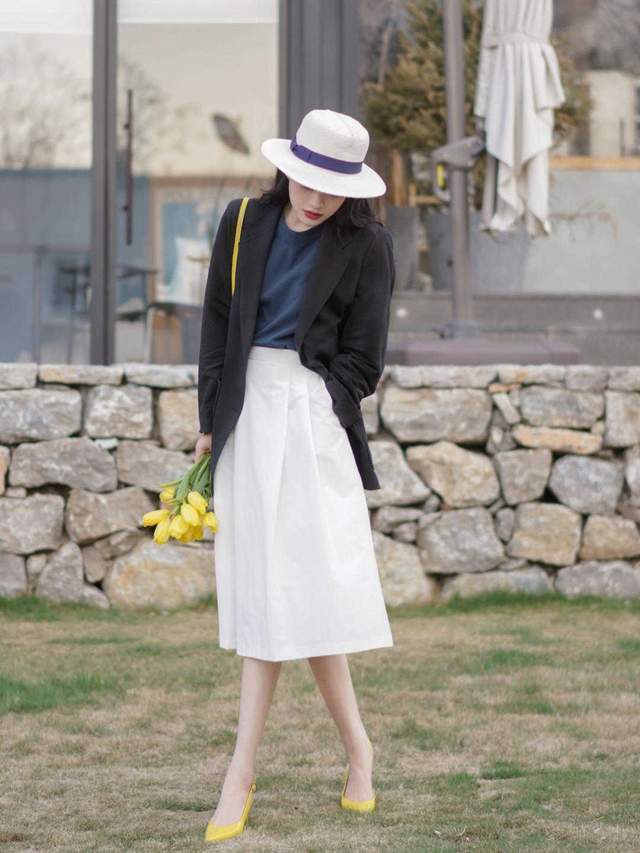 百搭|立秋了,怎么穿实用好看还百搭?衬衫配半身裙超洋气,不学会后悔