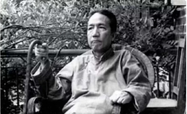 老人|老人被鬼子抄家，他用日语破口大骂，日本军官：师哥，打扰了