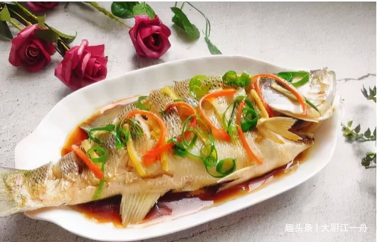 不管做什么鱼,牢记“2不放,加3样”的诀窍,鱼肉鲜嫩解馋无腥味