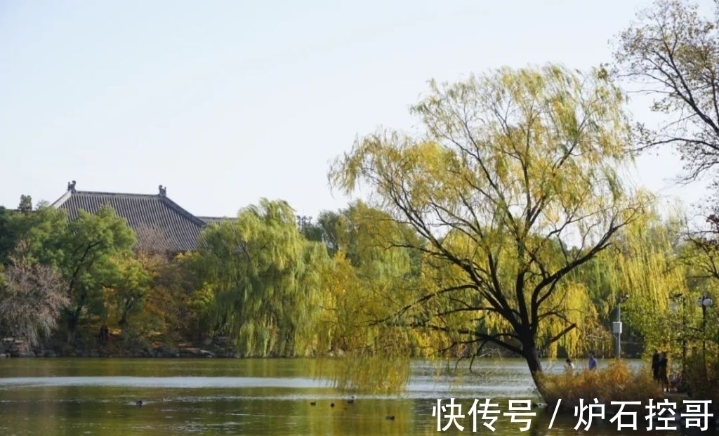 词人$诗词丨宋词的秋,惊艳四季:澄江似练,翠峰如簇,归帆去棹残阳里