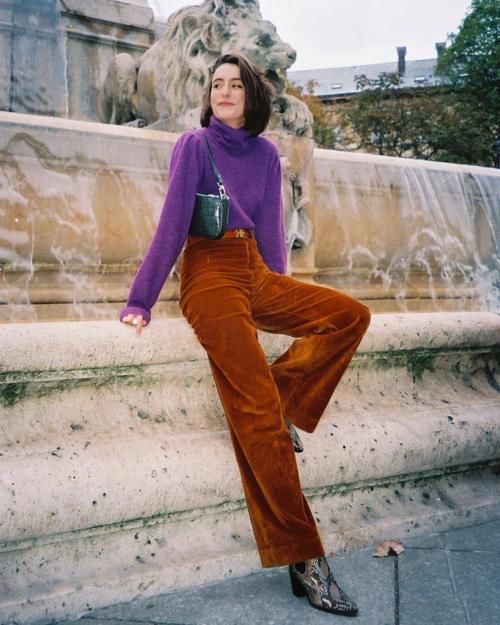 早春穿搭要打破黑白灰！学会这些配色法则，时髦又个性