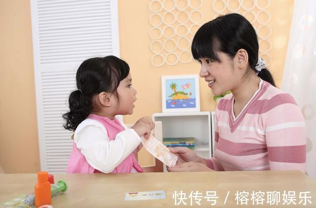 欣欣|''妈妈，我碗里有头发''，2位妈妈的不同反应，影响孩子一生