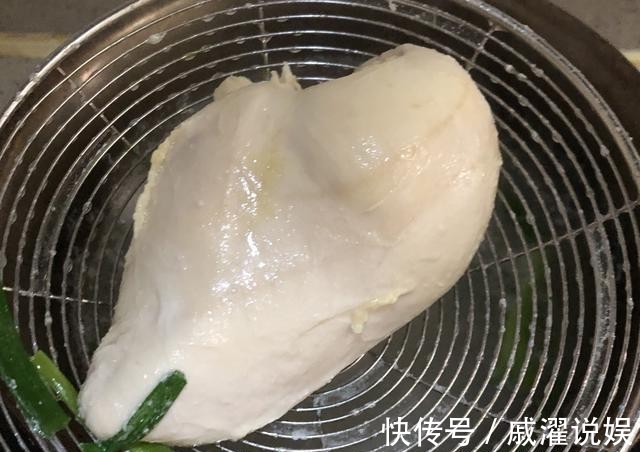 鸡胸|用鸡胸来做道美食,酸辣美味,肉质软嫩,是道不错的下饭菜