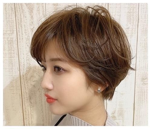 蓬松感 40岁女人发型别瞎剪,今夏流行这5款“减龄”短发,显年轻很洋气