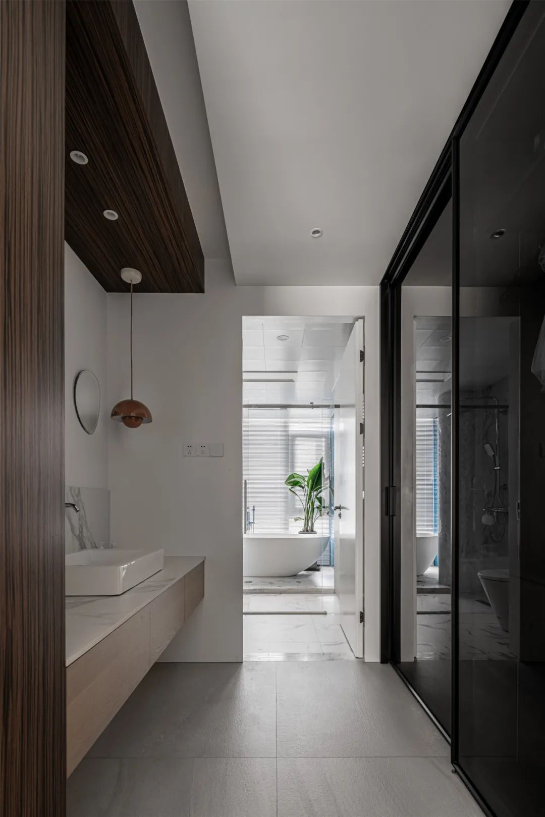 布置|210㎡简约大平层,淡雅温馨、绿植装饰,生活文艺舒适