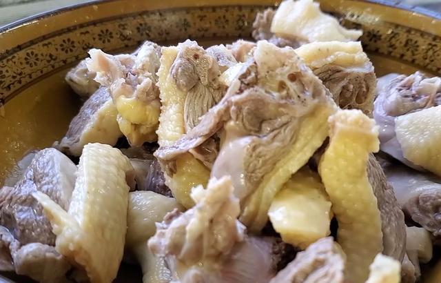 我家|鸭肉我家10次有9次这样做,麻辣爽口,胃口大开,吃完直呼过瘾