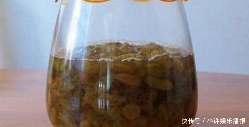 葡萄干|葡萄干和这个东西一起浸泡,每天吃一勺,排出肝毒素,使肝脏逐渐清洁