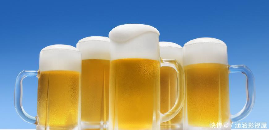 吊兰的最爱,没事喝喝“它”,个头蹿蹿,藤蔓到处爬!