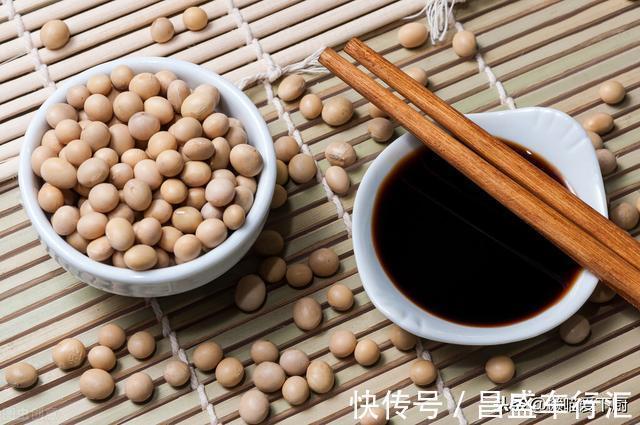 味极鲜|同样是酱油,选“味极鲜”还是“生抽”?它俩有啥区别?涨知识了