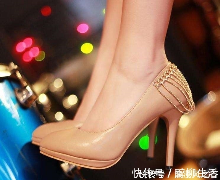独特魅力|简单时尚的细高跟鞋,穿出女人的独特魅力!