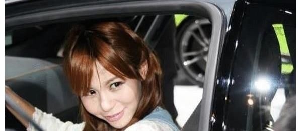 “拜金教主”马诺的黑红史,她的问题远比你想的更恶劣!