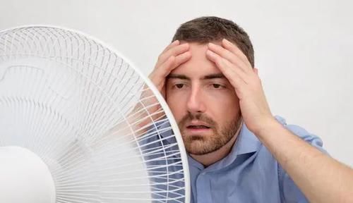 热水泡脚|肾不好的人，睡觉时有4种表现，若一个不占，恭喜身体还不错