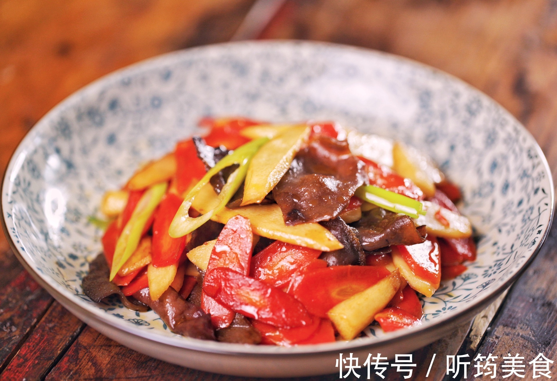 胡萝卜素|三色小炒胡萝卜山药木耳,美味健康,营养好做