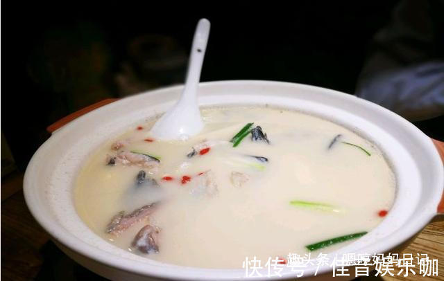 奶粉|8个月宝宝出现肠坏死，添加辅食不对，医生：不能吃3种食物