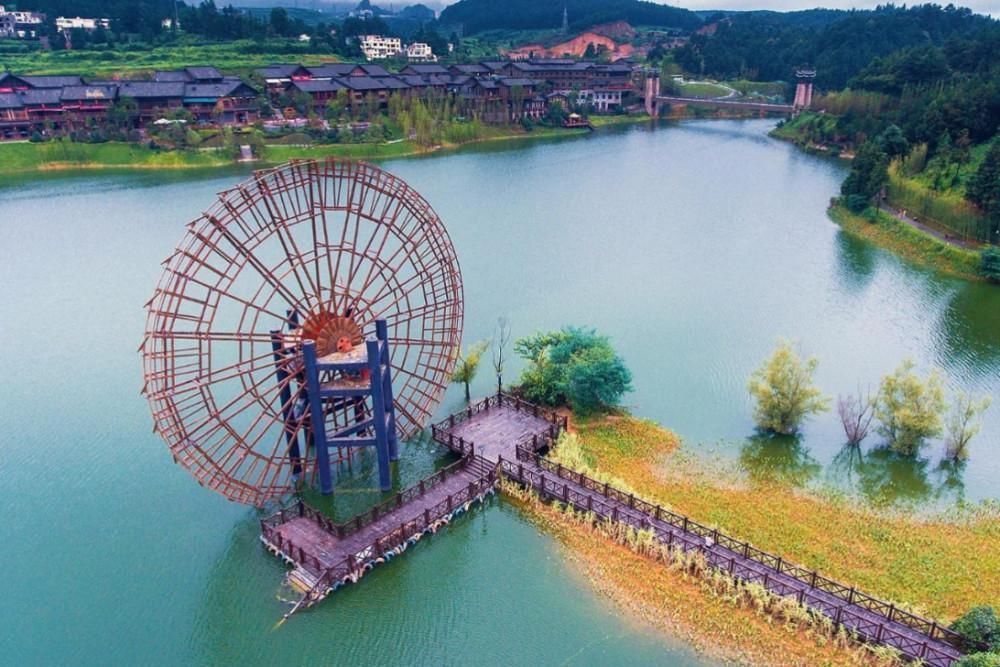 贵州一招财景区,吸引王健林投资13亿,门票0元成最大“赢家”