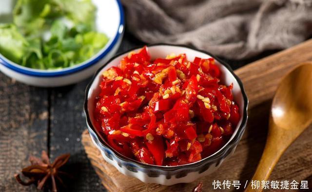 在家|在家做剁椒酱,别只知道放盐,再多放2味料,不长毛不变质